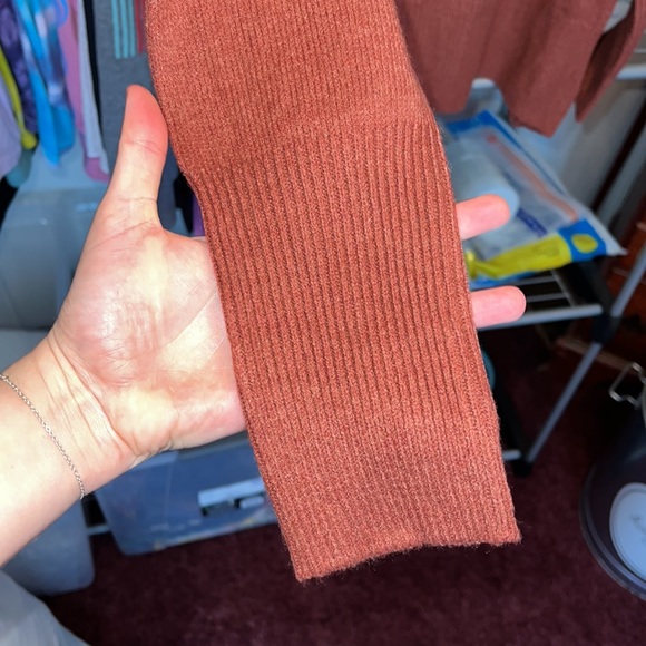 LuLus Sweater - Picture 4 of 6